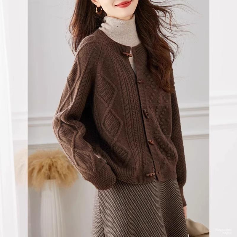 Spring and Autumn Women's Knitted Cardigan Sweater Coat Loose Simple Horn Button