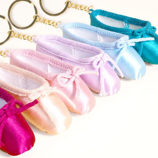 Yousheng Satin Ballet Shoe Keychain Handmade Mini Pointe Shoe Pendant with Keyring Ballet Lovers Bag Charm Gift for Ballet Dancers