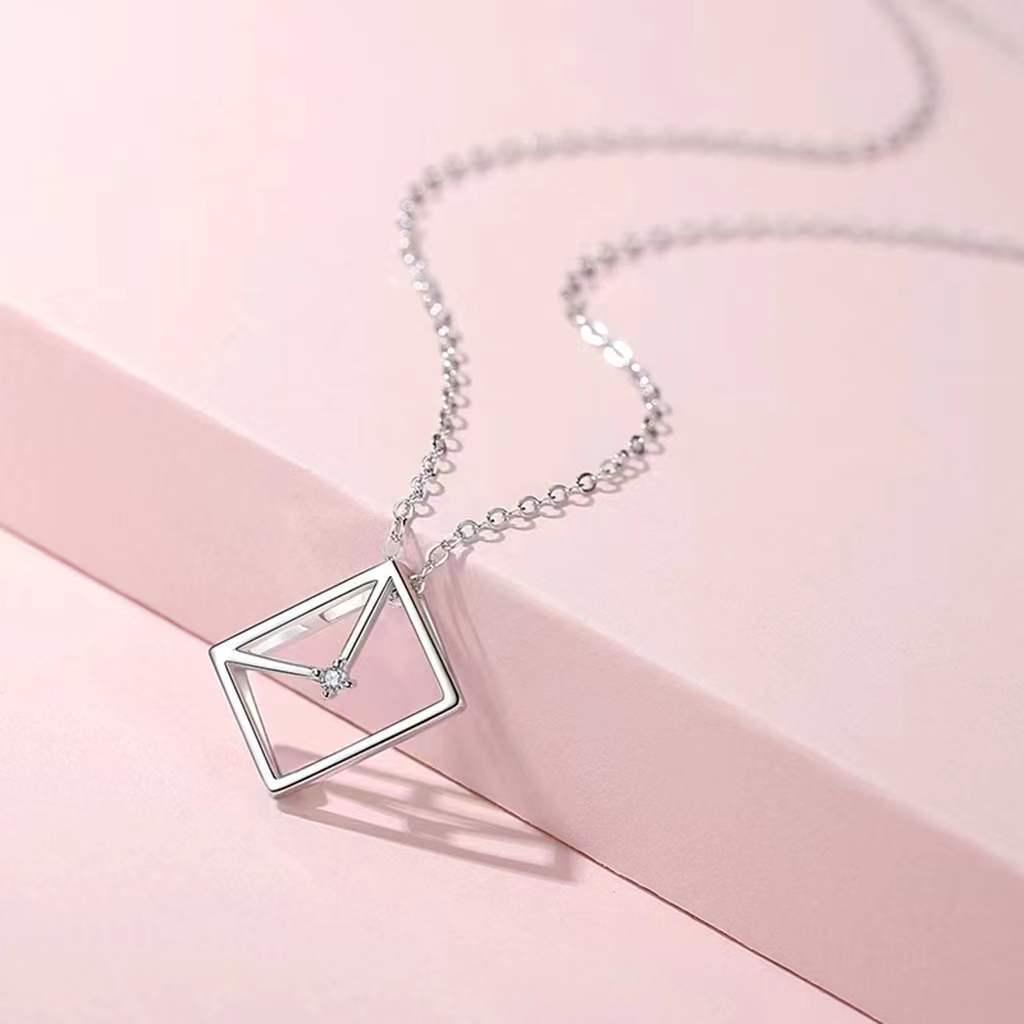 Beixi S925 Silver Envelope Necklace: Women's Simple, Versatile Clavicle Chain with Unique Design