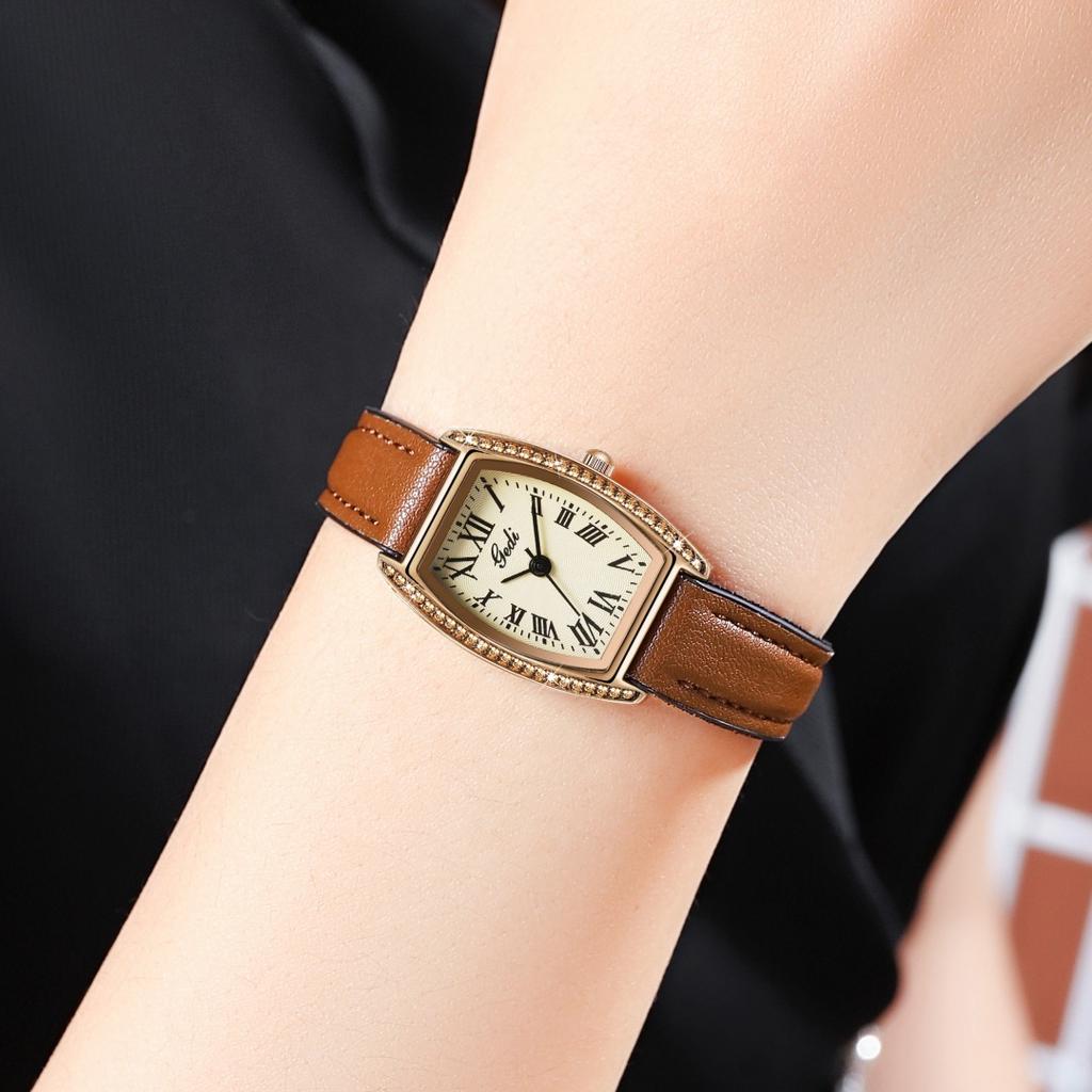 Vintage Roman Graduated Wine Barrel Plate Light Luxury High-End Bamboo Belt Quartz Watch