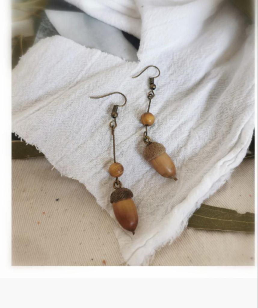 Zapfen Eichel Handgefertigt Echte Pflanze Ohrstecker, Umwandelbar in Ohrclips