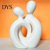 Figurina di Coppia Romantica per Arredamento Casa Statua Astratta, Decorazione in Resina Dorata, Accenti Creativi Moderni da Tavolo Scultura Centrale per Ingresso