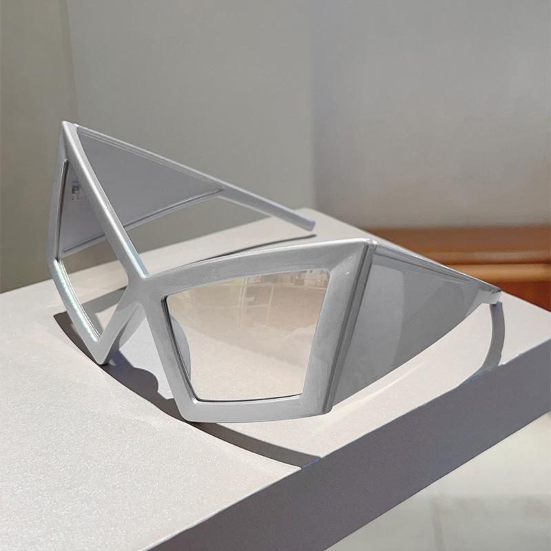 

Heterotypic Oversized Big Frame Sunglasses Women For Men Luxury Brand Designer Vintage Sun Glasses Popular Punk Party Shades