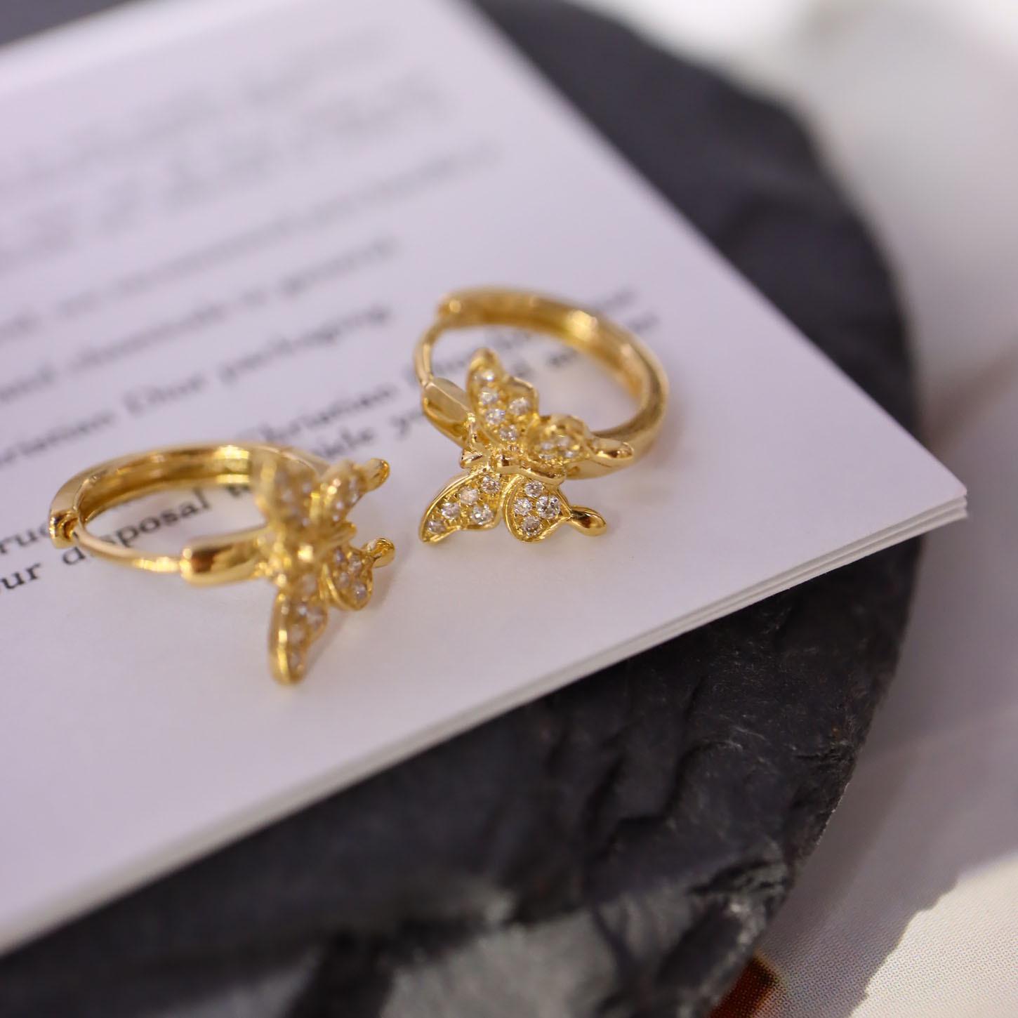 

Каффы для ушей с инкрустацией бриллиантами в виде бабочек, серьги-пусеты из стерлингового серебра s925 с золотым покрытием. 925 Sterling Silver