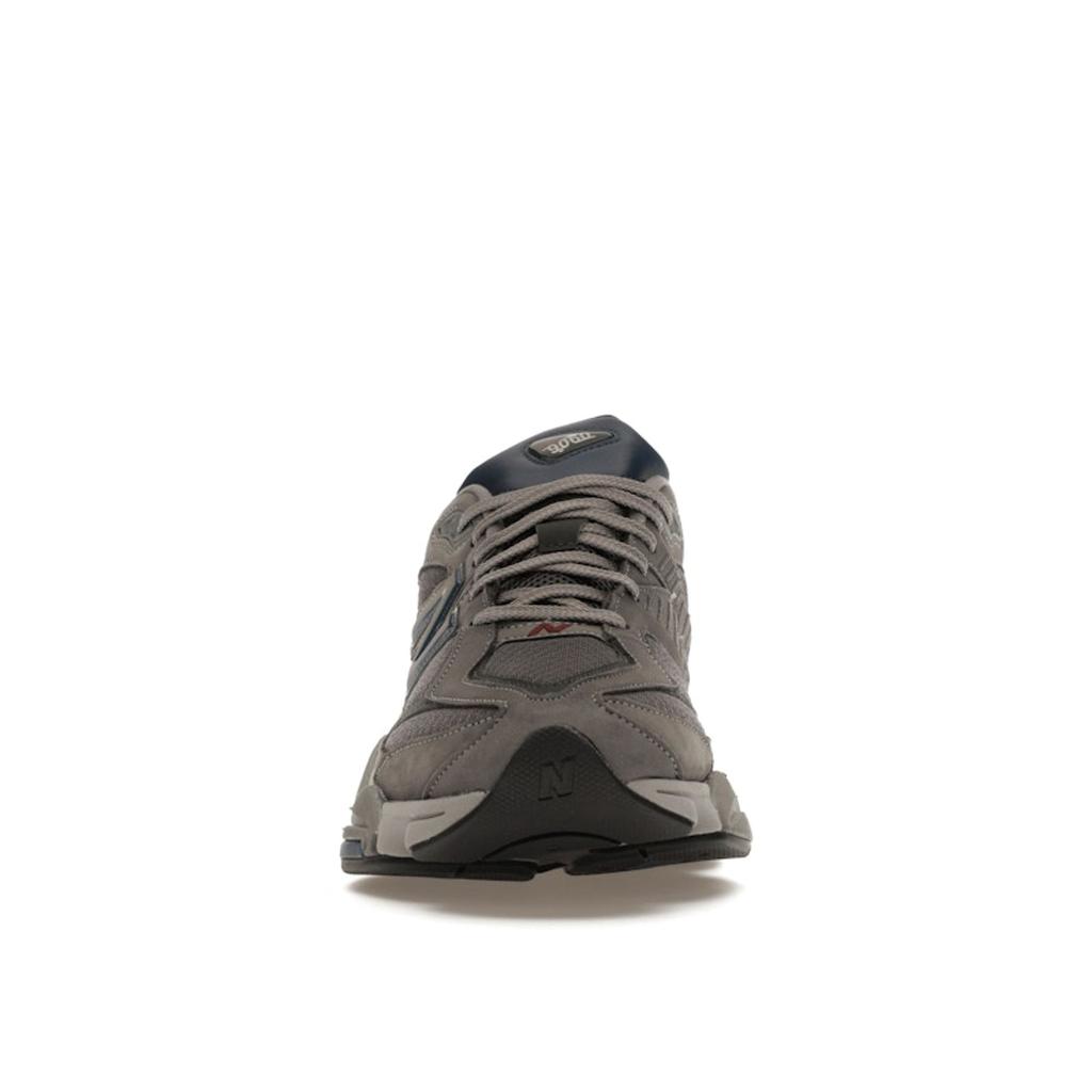 New Balance 9060 Castlerock unisex joggesko grå marine sølv-metallisk U9060ECC