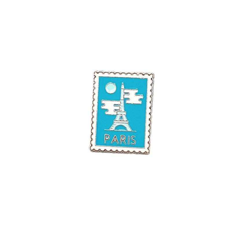 Paris Eiffel Tower Brooch French Romantic Alloy Plating Pins Travel Souvenir Bag Decor Gifts For Friends