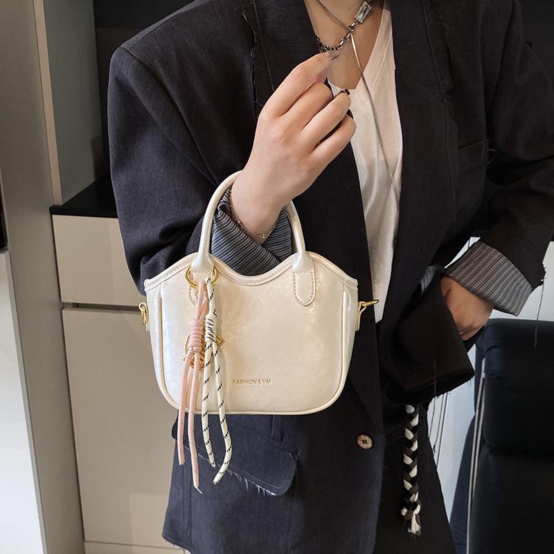 Neue Mode Vielseitige Lässige Umhängetasche Tragbare Eimertasche Glänzende Schultertasche