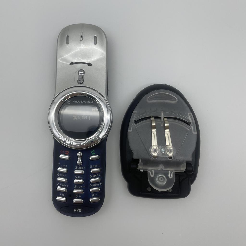 Refurbished Original Motorola V70 GSM 900 / 1800 96x64 pixels
