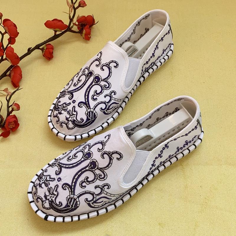 Fashion 2025Shoes for Women Sneakers Men Ethnic Style Embroidery Chinese Style Streetwear Fashion Casual Vintage Old Beijing Shoes