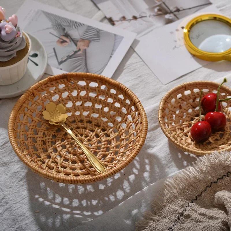 2025 New Japanese Hand-Woven Hollow Fruit Snack Storage Basket Rattan Bread Basket Food Serving Platter Tray For Dinner Parties