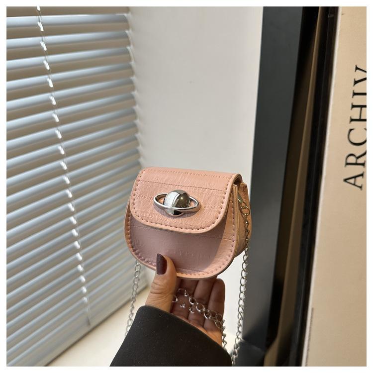 Simple casual bag 2025 summer new fashion trend shoulder bag retro casual mini oblique span small square bag