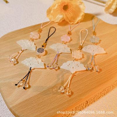 Vintage Four-Leaf Clover White Shell Pendant with Tassel, Mobile Phone Charm or Bag Accessory for Couples