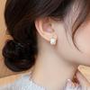 Square Sugar Pearl Earrings New 2023 Best Selling French Earrings Female Accessible Luxury Special-Interest Design Fancy Temperament Ear Clip