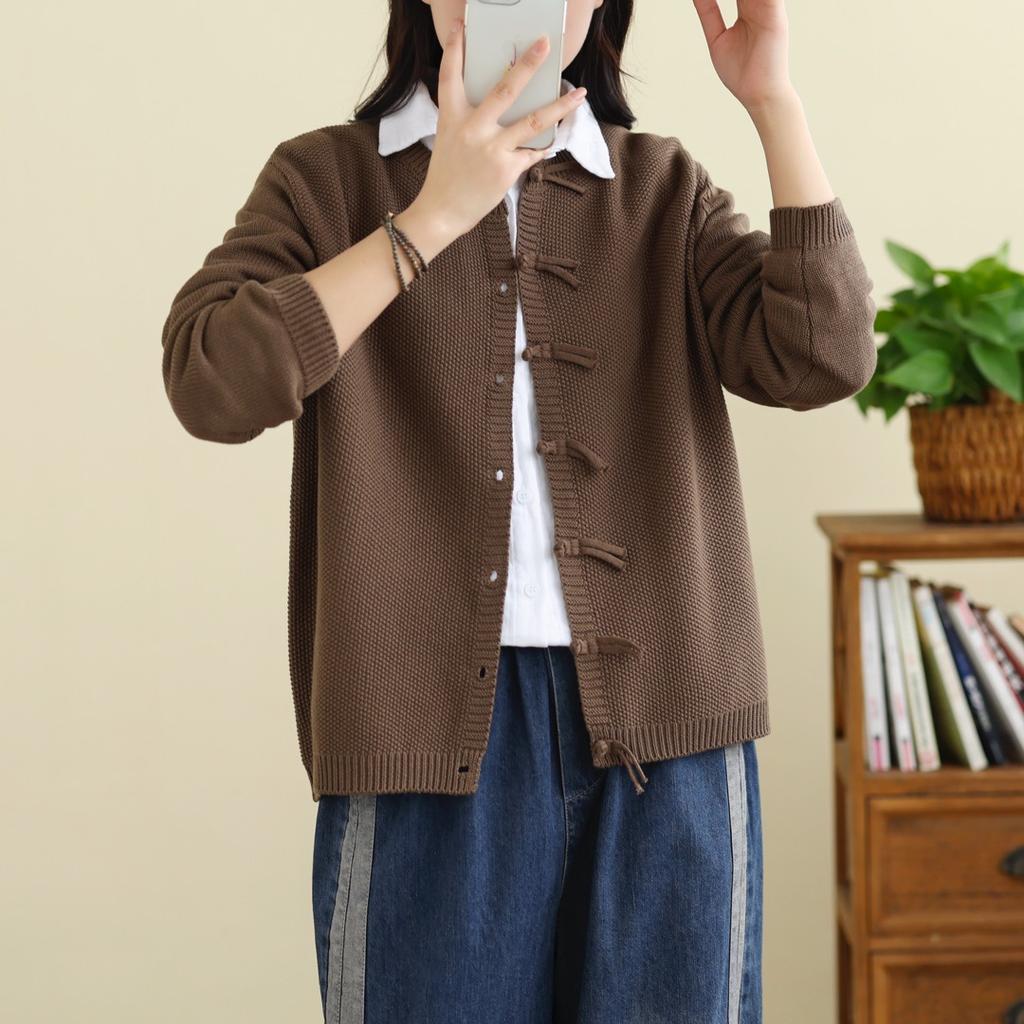 2025 early autumn new national style buckle simple knitted cardigan women's solid color round neck long sleeve retro casual sweater