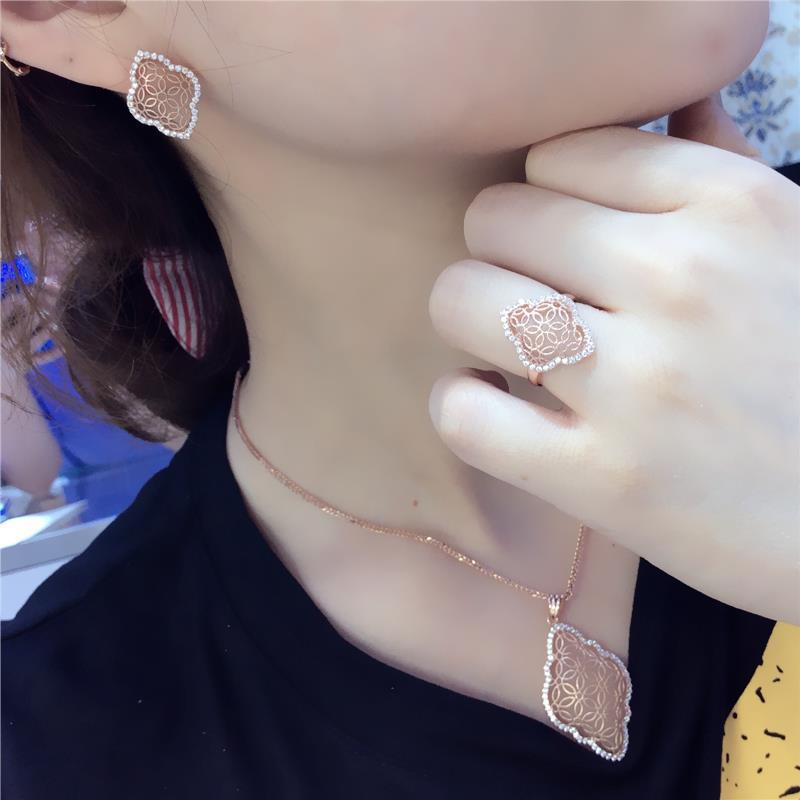Exquisite Pure Russian 585 Purple Gold Plated Rose Gold Hollow Shiny Flower Rhombus Inlaid Zircon Ear Jewelry