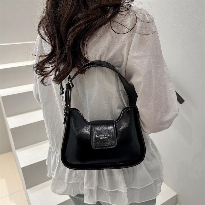 Summer New Feeling Armpit Bag Shoulder Bag Messenger Bag Women's Fashion Buckle Niche Design Handbag