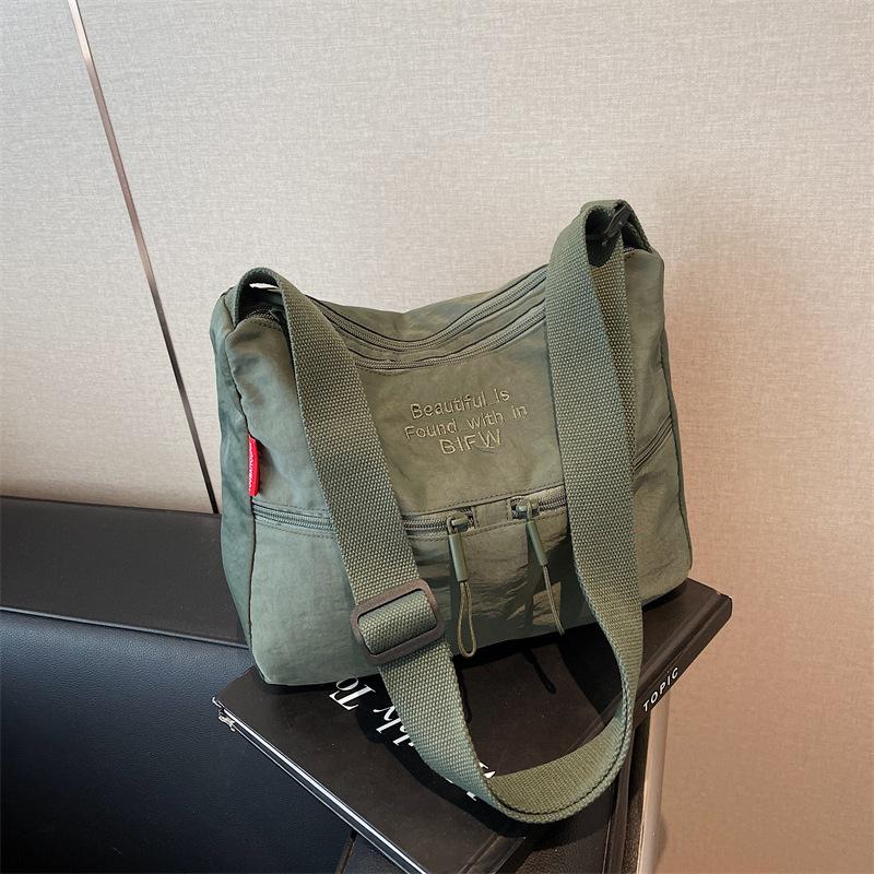 

Bag women s large-capacity new fashion shoulder bag simple casual oblique span bag student tote bag one size fits all зелёный