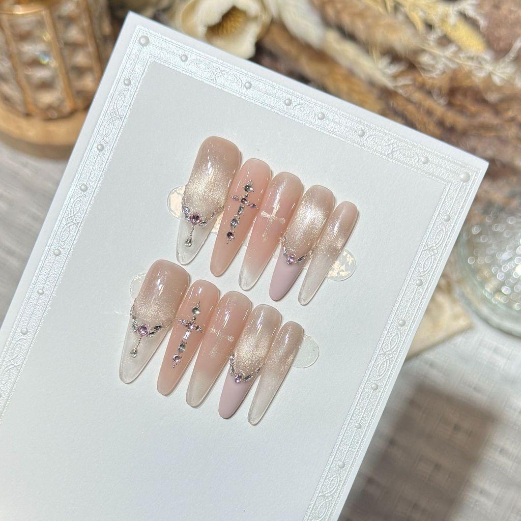 Handmade Press On Nail French Gentle Sparkling Pink Cat Eye Hollowed-out Cross Diamond Long Stiletto Fake Nail Patch Artificial Nail Reusable