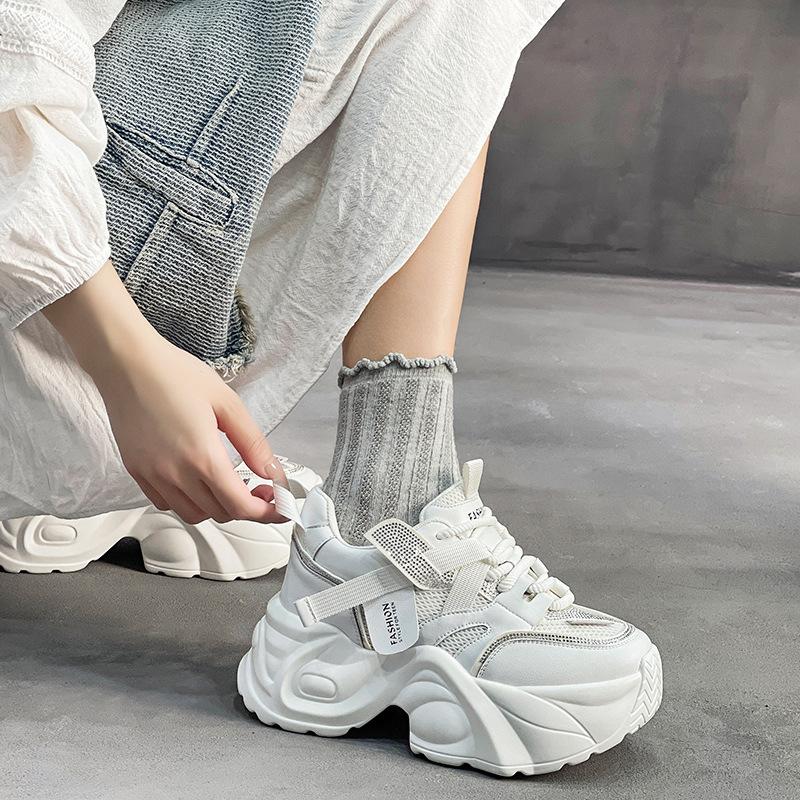 Dad Shoes Women's 2026 Spring New Leather Breathable and Versatile Thick Soled Sports and Leisure Women's Shoes