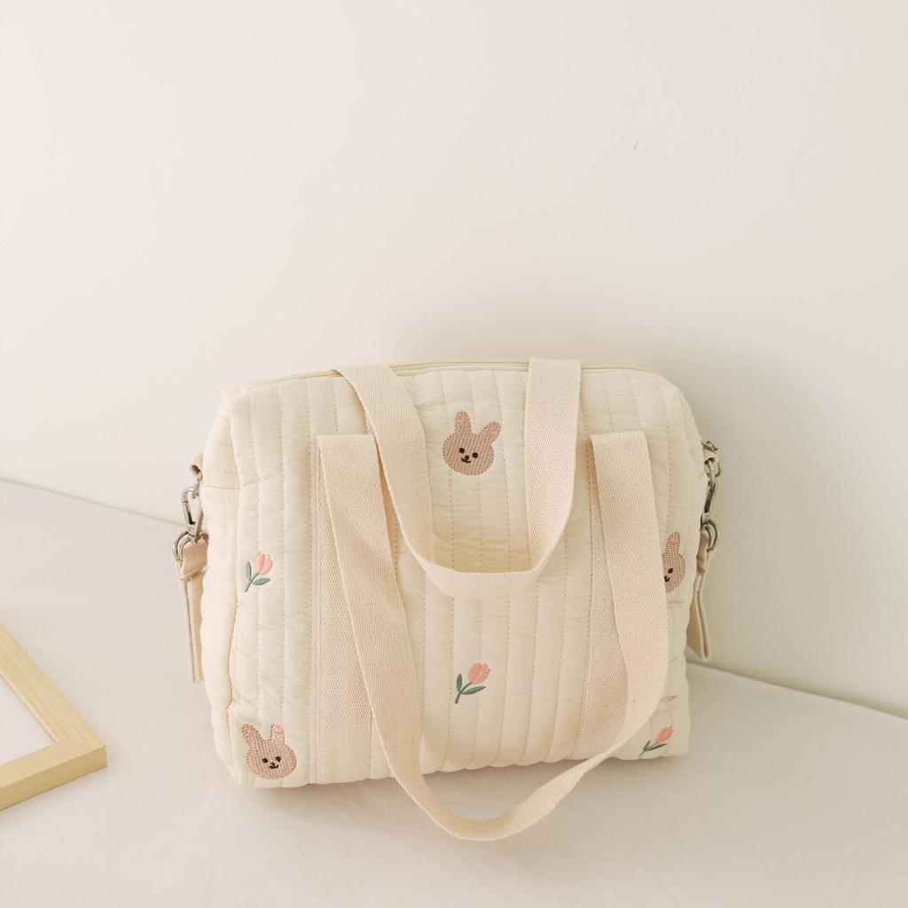 Geborduurde en gewatteerde mummie-tas met ritssluiting: Luiertas met ophanglus voor aan de kinderwagen, ideaal voor op reis.