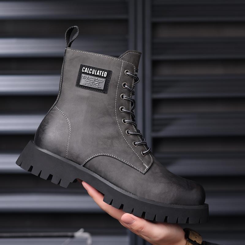 Fashion High Quality Male Genuine Leather Ankle Boots Classic Outdoor Motorcycle Shoes Mens High Top Casual Shoes New Trendy Jeans Boots