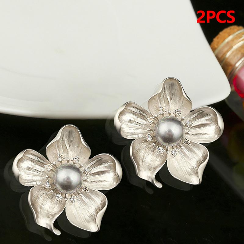 1pc Vintage Alloy Flower Brooch with Faux Pearl Fashion Pin for Suit Jacket Coat Elegant Women’s Clothing Accessory