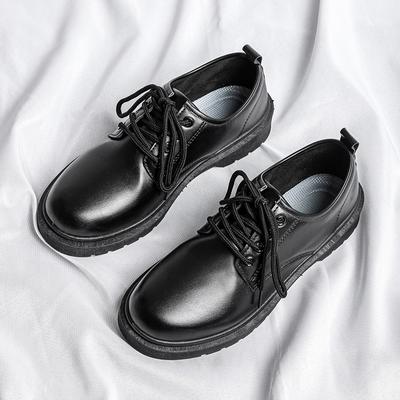 Neue Slipper Herrenmode Britische Leder Schuhe mit dicker Sohle Sneakers Männliche Kleiderschuhe Leicht Atmungsaktives Schuhwerk Flacher Schwarzer Sneaker