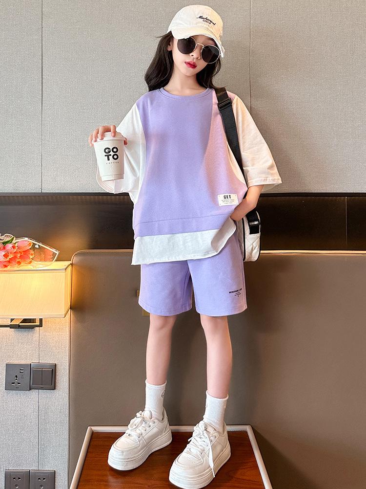 Completo estivo 2025 per bambina stile coreano con top a maniche corte e pantaloncini