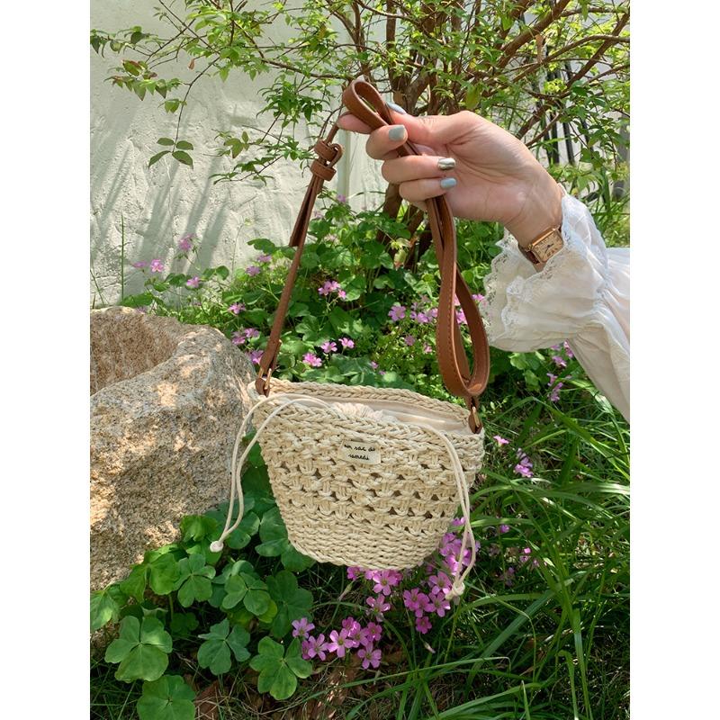 Niche Knitted Bag for Women In Summer New Casual Vacation Straw Woven Bag Beach Bag Mini Hand-held Shoulder Crossbody Bag