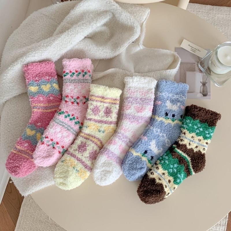 Autumn and winter new models do not shed hair coral fleece socks women's Fair Island home heating thickened sleep socks Zhuji