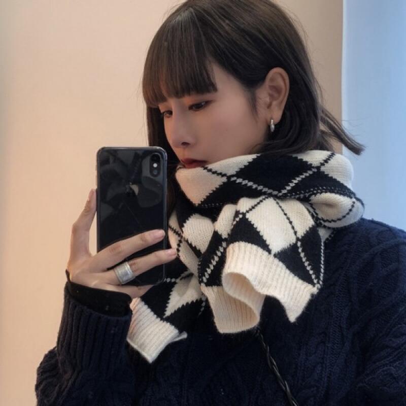 Argyle knit winter scarf check