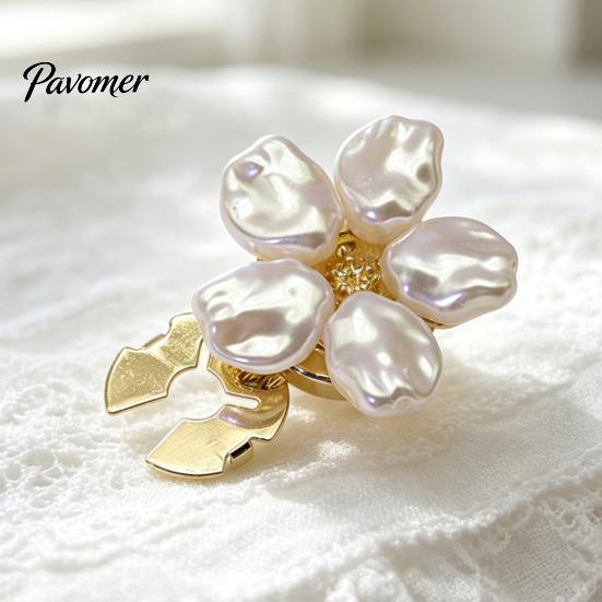 DIY Crafting Accessories Pearl Flower Button Cover, Clip On Covers for Women, Detachable Shirt Decorative Metal Clips, White Cufflink Accessory