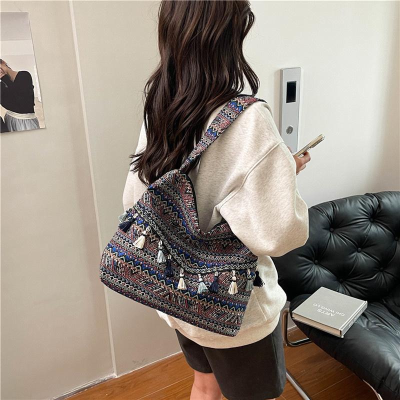 Vintage Women's Bag Tassel Ethnic Handwoven Crossbody for Lady Bag Hippie Sling Shoulder Bags for Ladies Handbag