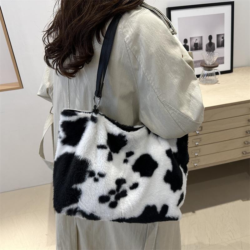 Large Capacity Shopper Bags For Women Winter Travel Tote Bag Cow Printing Plush Shoulder Bag Ladies Handbag Designer Bolsos
