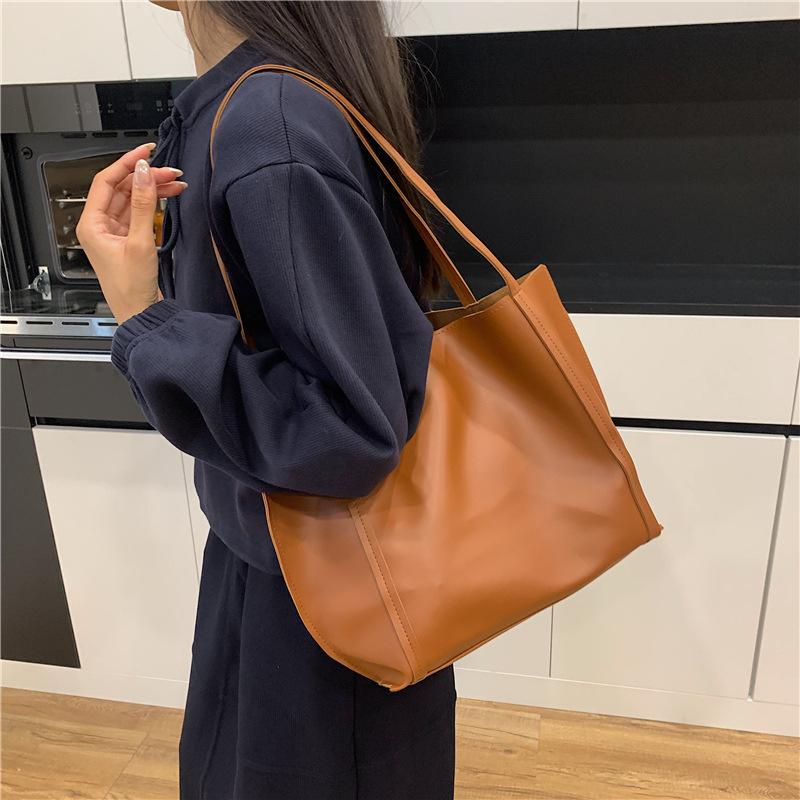 Large-capacity Bag Women's 2025 Autumn New Textured Women's Bag Simple Retro Handbag Single Shoulder Commuter Tote Bag