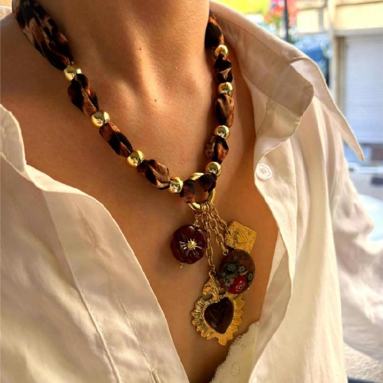 Modern Leopard Print Heart Floral Acrylic Necklace Stainless Steel Clavicle Chain Lightweight Jewelry For Daily Wear