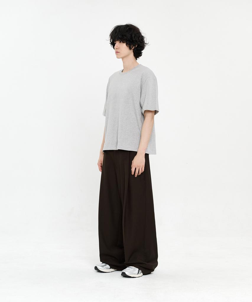 SIGNATURE Single-Pleat Wide Slacks [Deep Brown]
