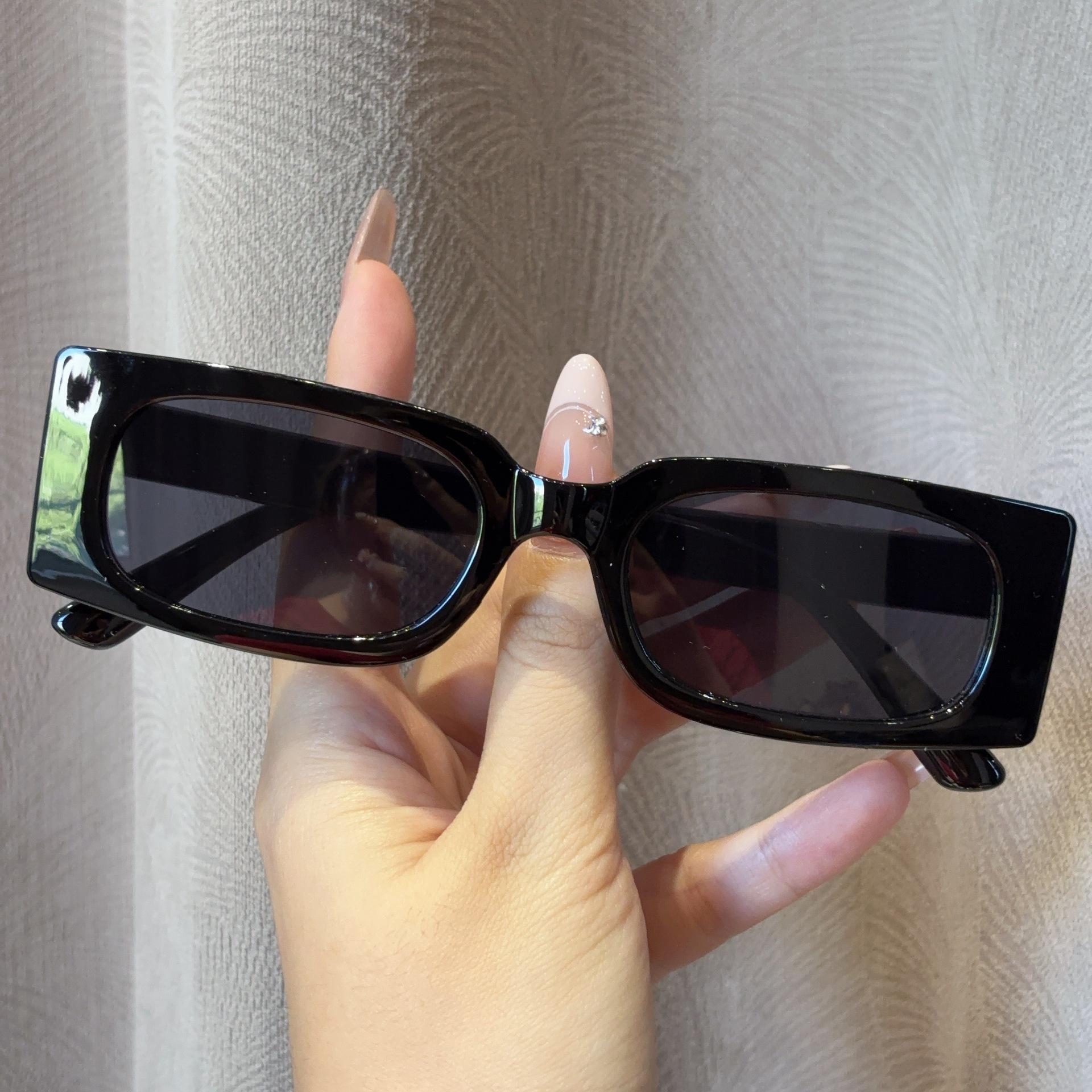 2026 Retro Unisex Small Square Frame Sunglasses - Trendy Korean Style and Internet Celebrity Street Fashion