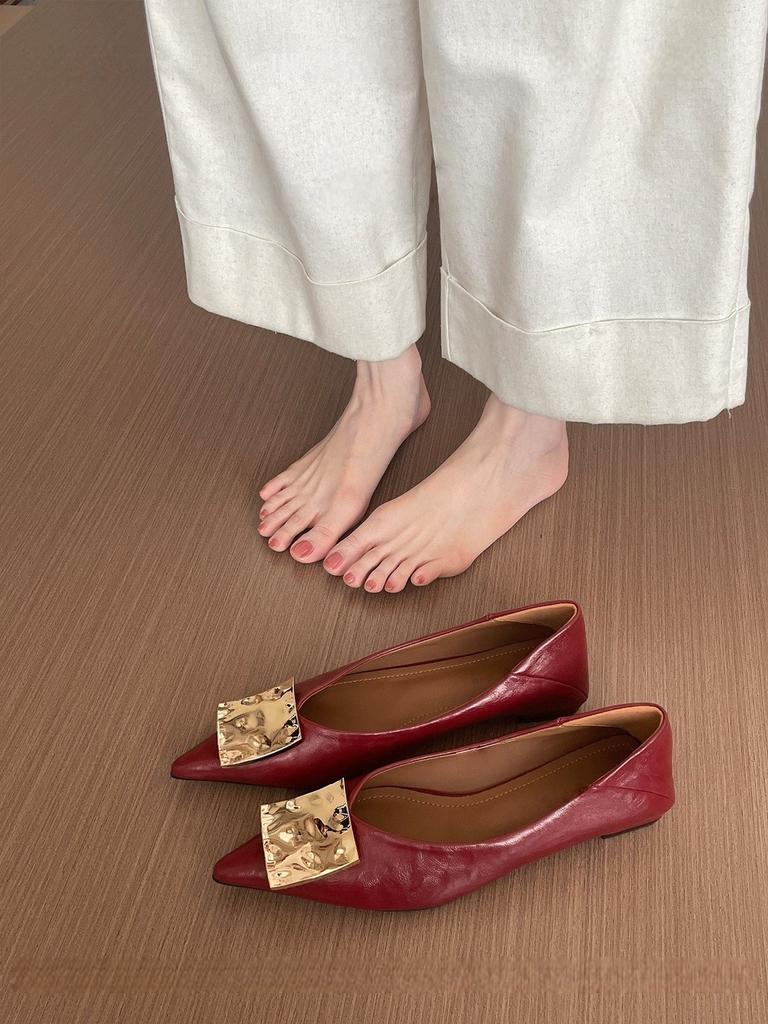 Low-heeled Retro Metal Buckle Pointed Red Single Shoes Women's Shoes Spring and Autumn 2025 New Shallow Mouth Versatile Commuter Shoes