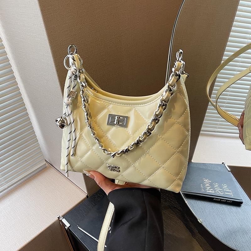Rhombus chain bag women's summer 2025 new niche design messenger bag high-end sense foreign style shoulder bucket bag