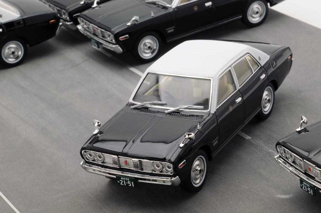 Tomica Limited Vintage Cedric Hire Car LV-N43-07a (Finished Product)