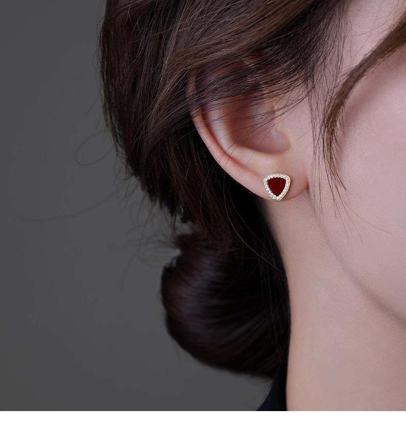 Wine red triangle atmosphere earrings for women