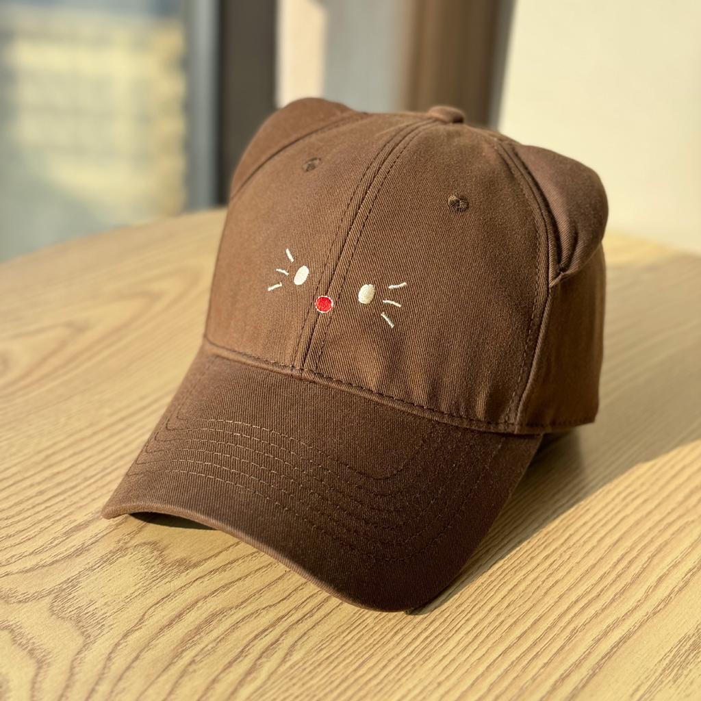 Cute cartoon kitten hard-brim baseball cap for women, sweet girl style, versatile, wide brim, makes the face look smaller, cartoon hat