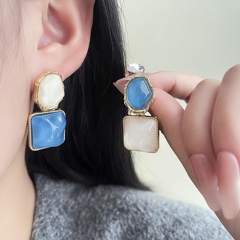 Irregular Geometric Blue And White Stud Earrings Are White, Fresh, Niche Design, Unique Earrings, Exaggerated Temperament Earrings