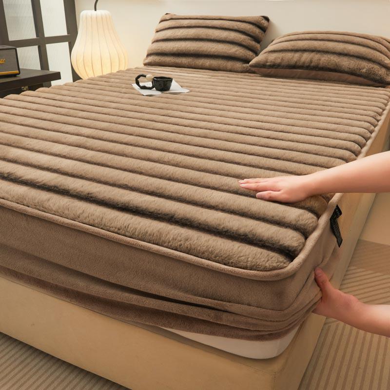 

Комплект махровых простыней из кроличьего меха класса А экстра-толстый: Молочный бархатный плед, Зимний складной коралловый флисовый наматрасник 1.5m Set: Fitted Sheet 1.5*2.0m + 2 Pillowcases