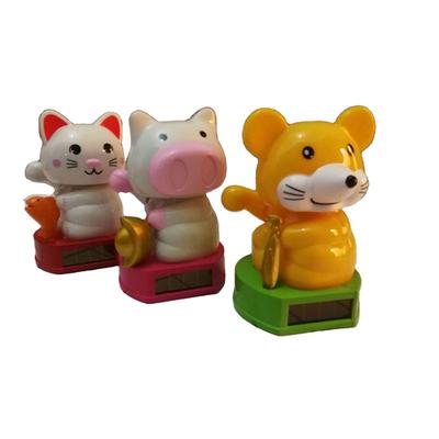 Auto-Solarfigurine, Glückskatze Schwein Goldene Ratte Festliche Reichtum bringende Puppe Kreatives Auto-Ornament Innenraum