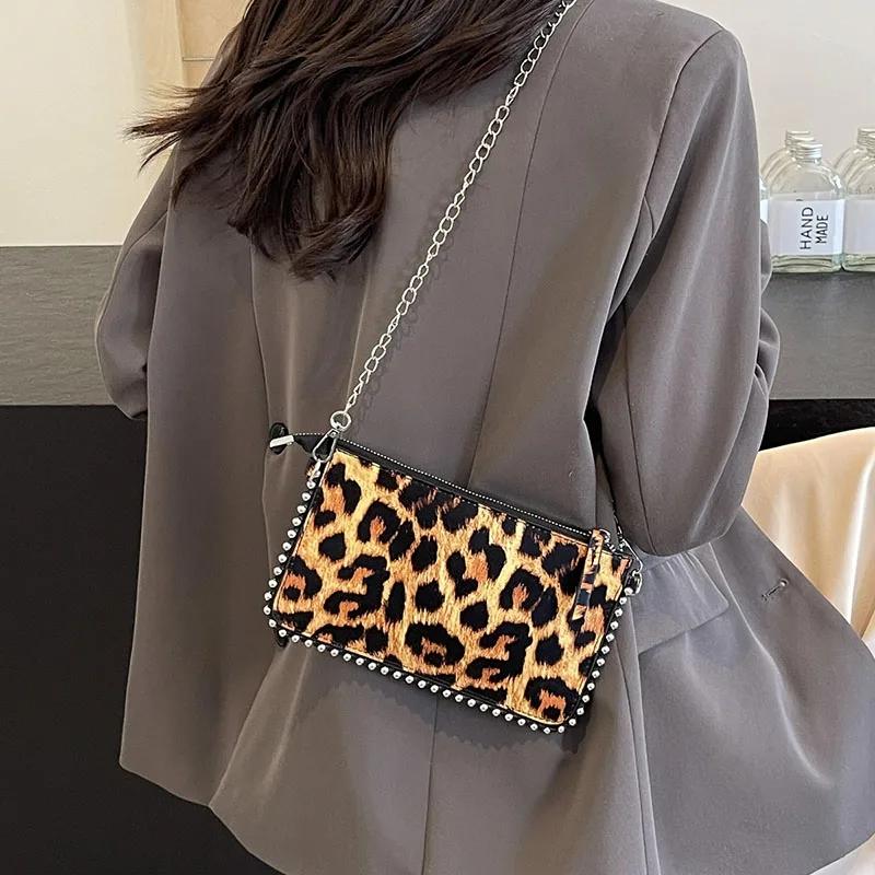 New Leopard Crossbody Bags For Women Fashion Chain Mobile Phone Purse Fashion Shoulder Messenger Bag
