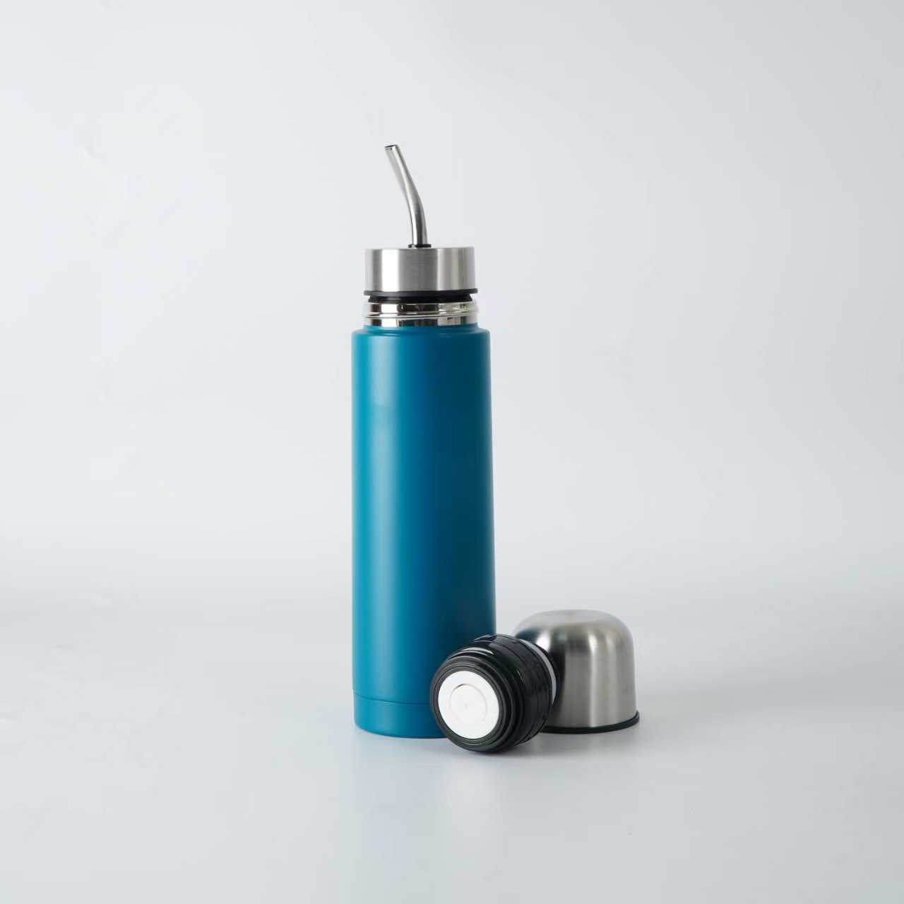 

Self-Serving Stainless Steel Vacuum Insulated Water Bottle 2-in-1 Thermal Mate Cup with Built-in Bombilla, 500/750ml Thermos 500ml