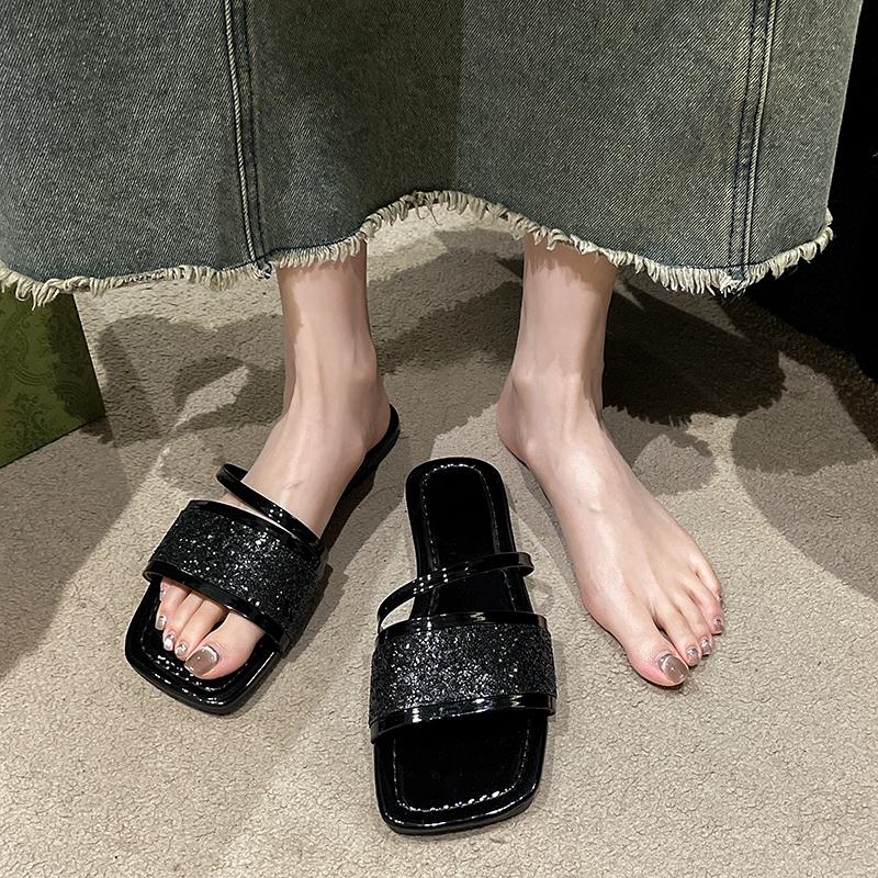 Letnie kapcie damskie skórzane kwadratowe Toe damskie mieszkania klapki japonki designerskie damskie slajdy sandały damskie buty luksusowe sandały