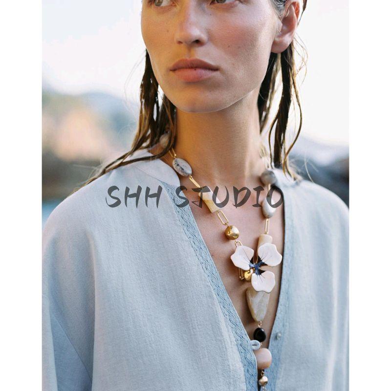 Summer New Women Clothes French Style Single Row Multi-Button Round Neck Wide Sleeve Patchwork Lace Short Shirts 8086730